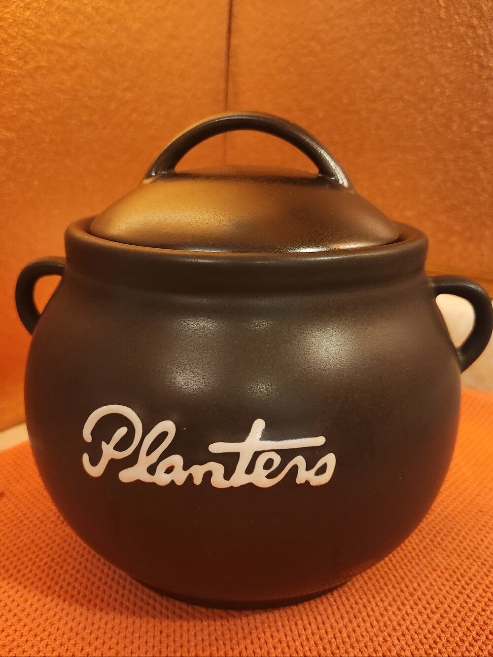 Vintage Planters Peanuts promotional ceramic kettle or bean pot storage 1960-70